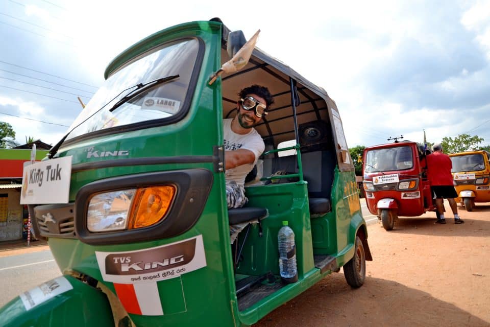 best-adventures-sri-lanka-tuktuk