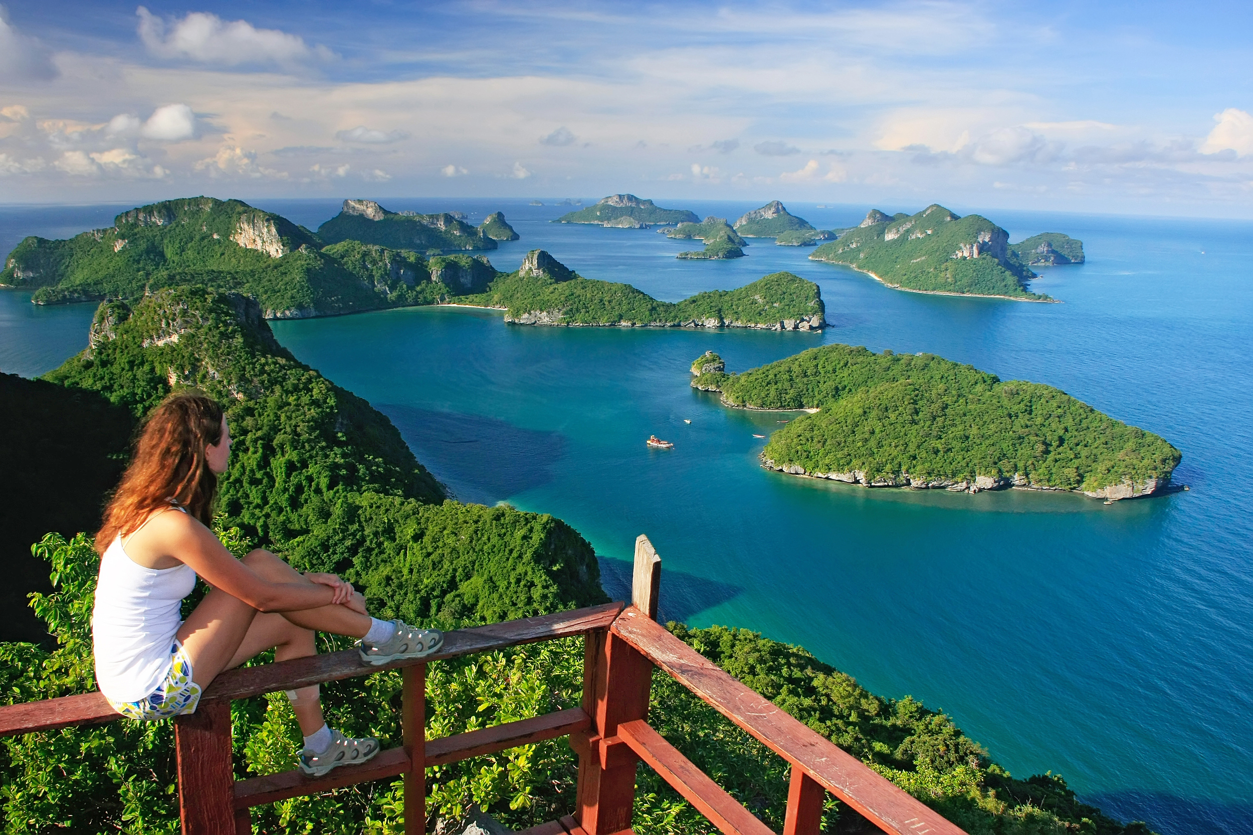 Embark on a Mesmerizing Sunrise Adventure at Ang Thong National Marine Park