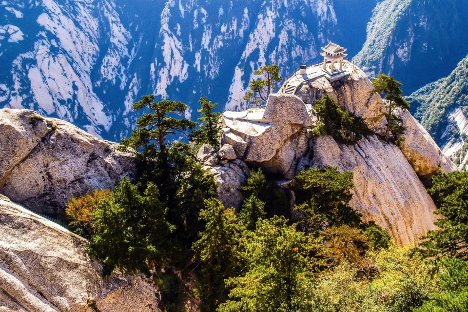 The World s Deadliest Trail Climbing Mount Huashan  Review